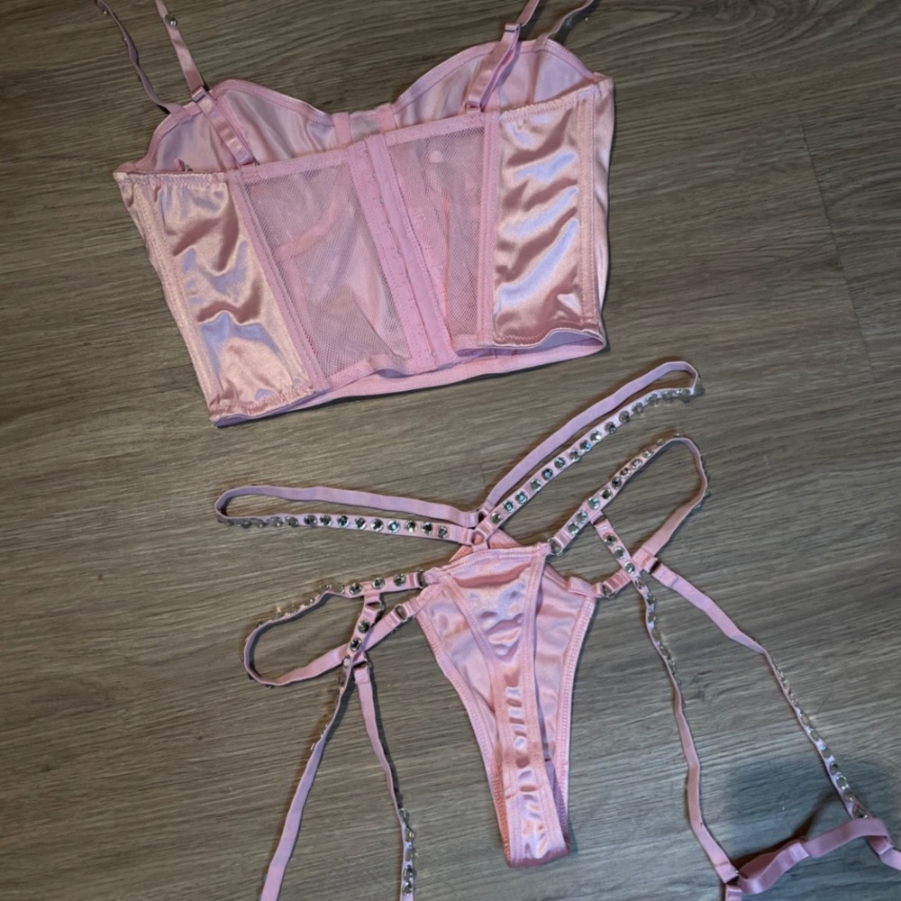 ⛓SOLD⛓ Sugar Thrillz satin set - Picture 3 of 6